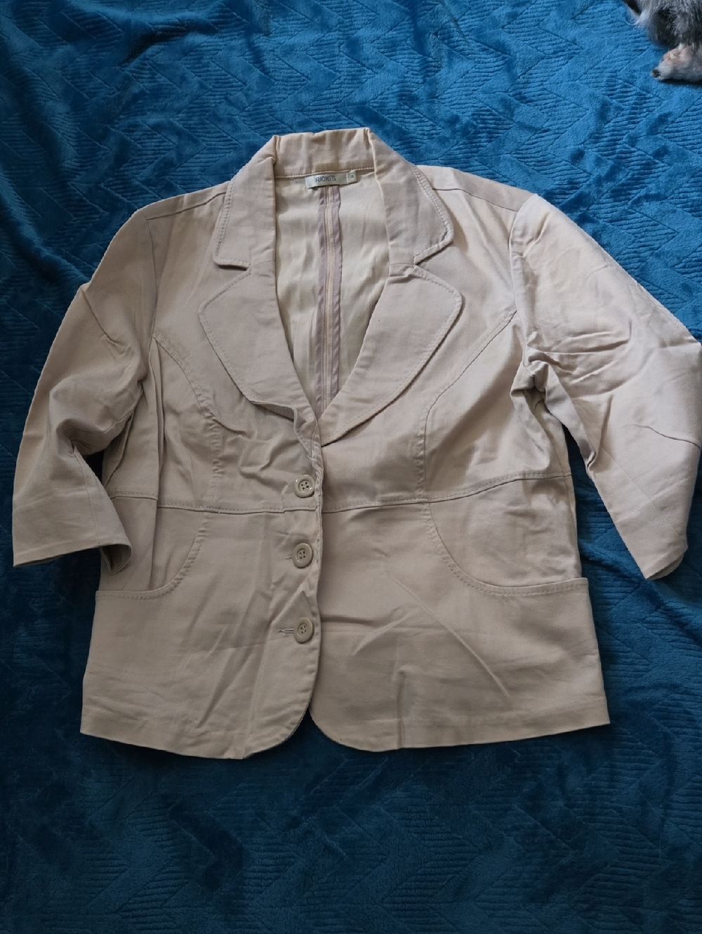 Ricki's Light Beige Three-Button Tailored Blazer